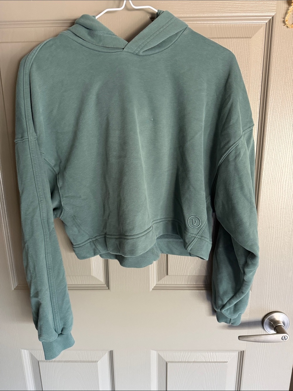 Vuori Cropped Hoodie in Sage Green